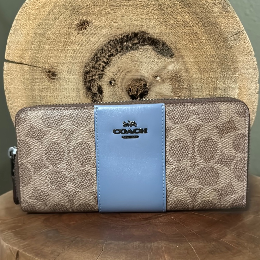COACH SLIM ACCORDION ZIP WALLET IN COLORBLOCK SIGNATURE CANVAS & LEATHER